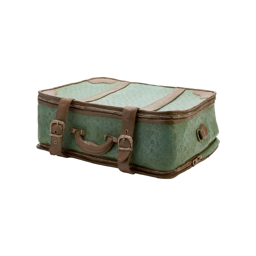 Clarissa Pezone, Suitcase (2026)