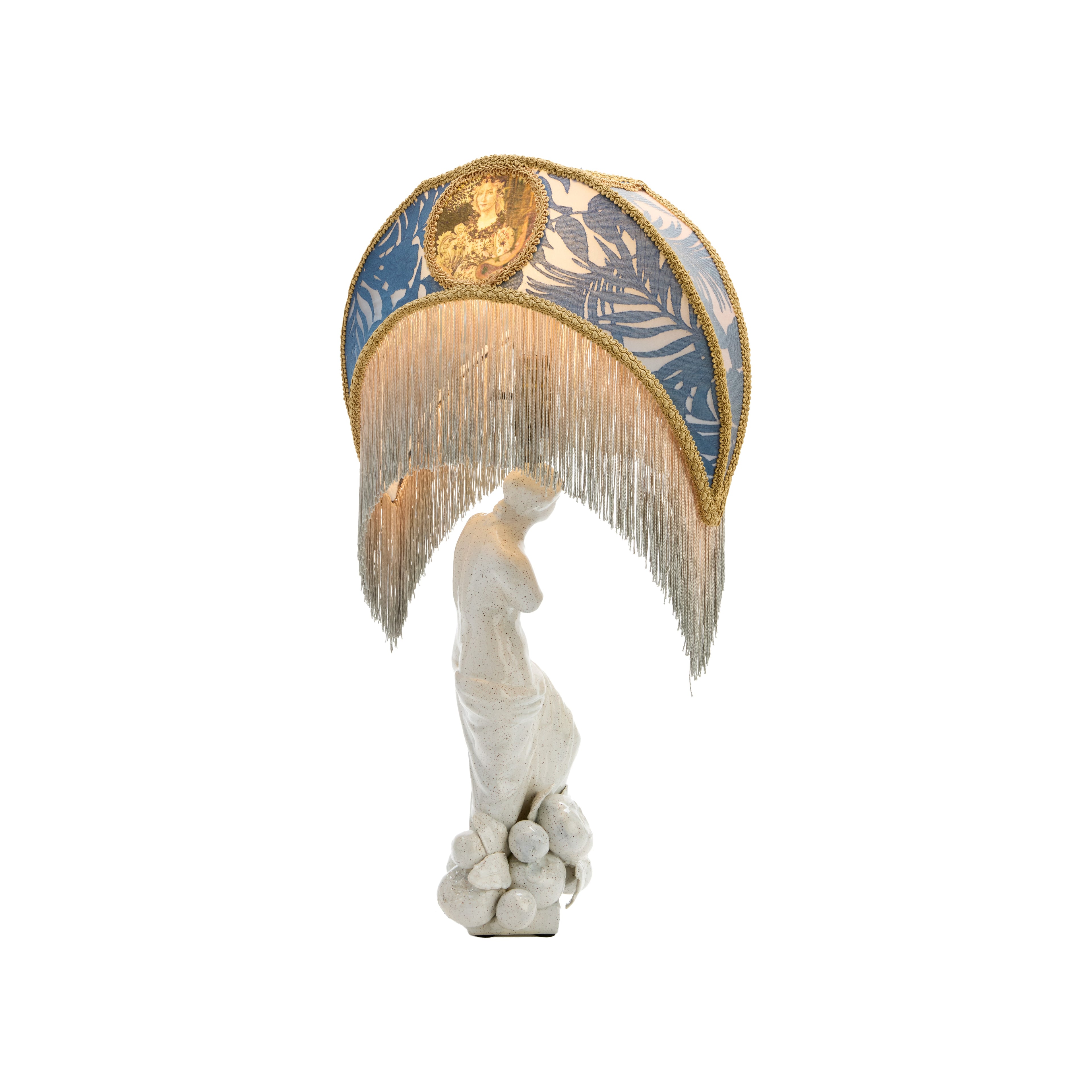 Clarissa Pezone, Venus in the Garden Lamp 2 (2026)